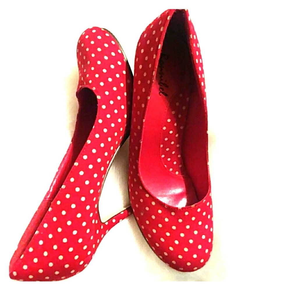 Red dotted vintage looking shoes pin up girls drea